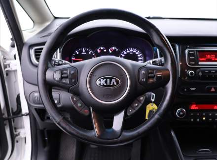 Kia - Carens