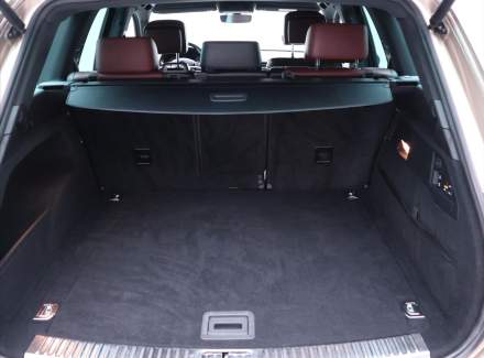 Volkswagen - Touareg