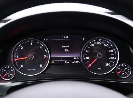 Volkswagen - Touareg