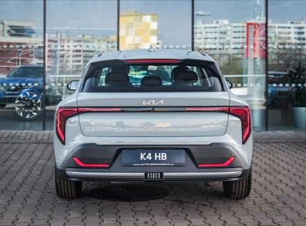 Kia - K4