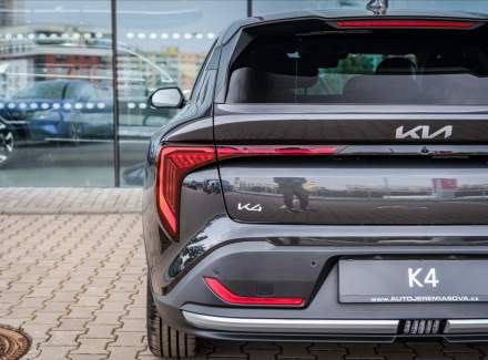 Kia - K4