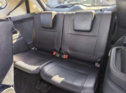 Mitsubishi - Outlander