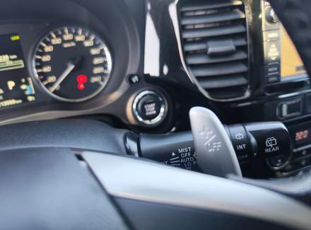 Mitsubishi - Outlander