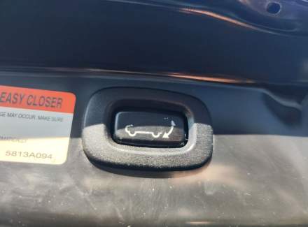 Mitsubishi - Outlander