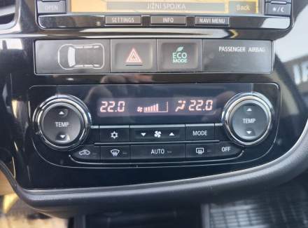 Mitsubishi - Outlander