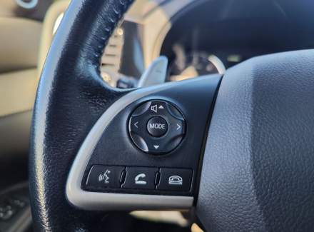 Mitsubishi - Outlander