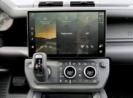 Land Rover - Defender