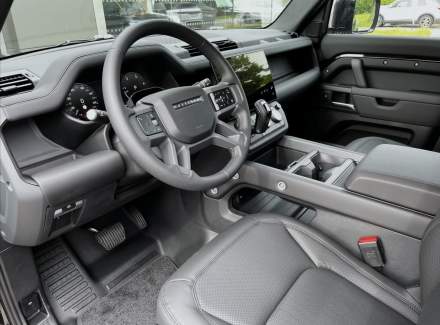 Land Rover - Defender