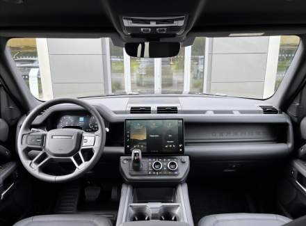 Land Rover - Defender