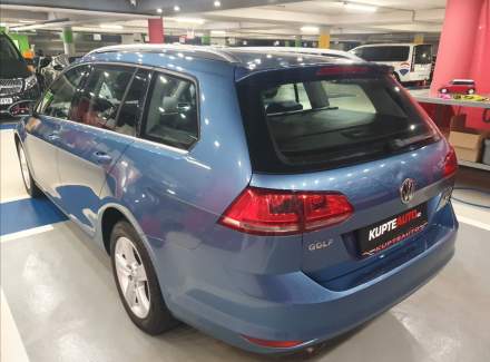 Volkswagen - Golf