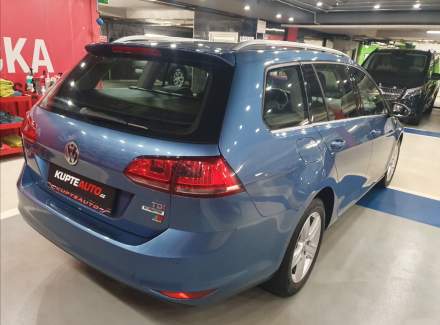 Volkswagen - Golf