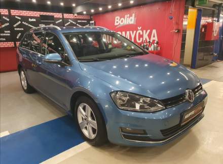 Volkswagen - Golf