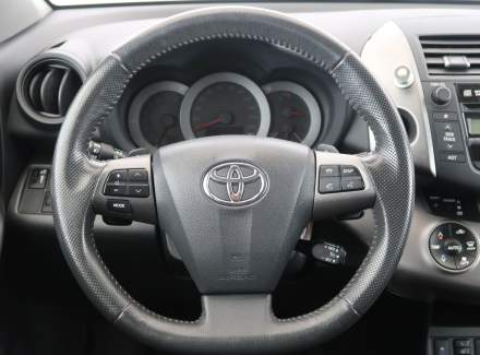 Toyota - RAV 4