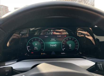 Volkswagen - Golf
