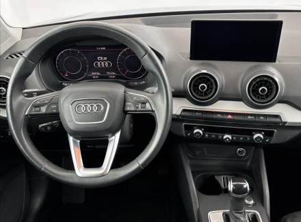 Audi - Q2