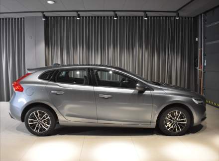 Volvo - V40