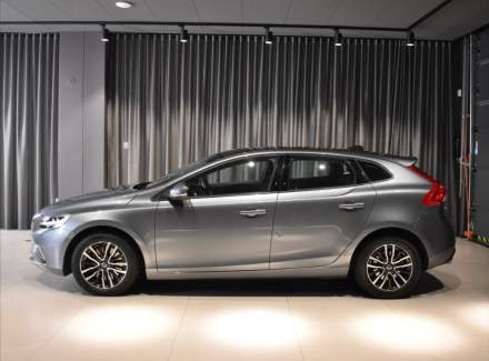 Volvo - V40