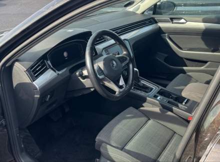 Volkswagen - Passat