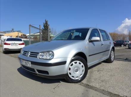 Volkswagen - Golf