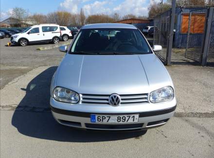 Volkswagen - Golf