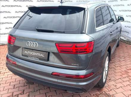 Audi - Q7