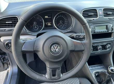 Volkswagen - Golf