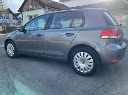 Volkswagen - Golf
