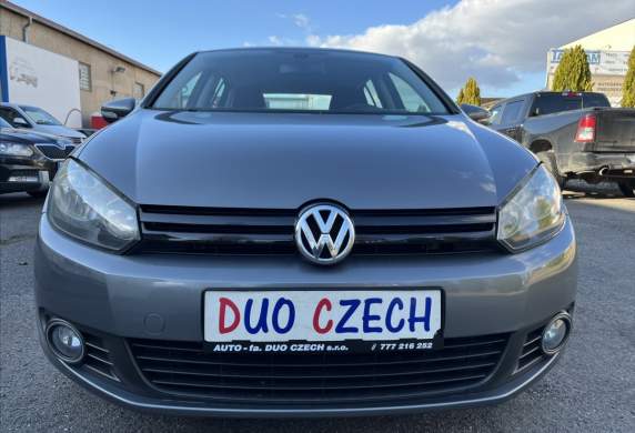 Volkswagen - Golf