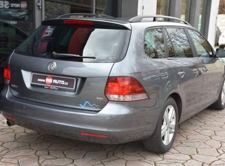 Volkswagen - Golf