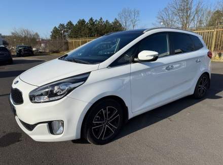 Kia - Carens