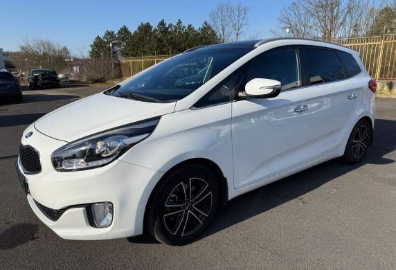 Kia - Carens