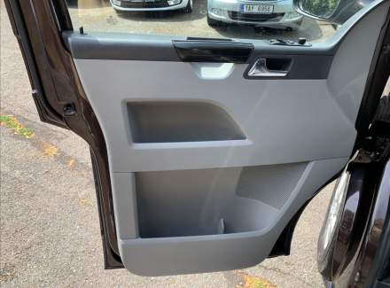 Volkswagen - Caravelle