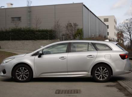 Toyota - Avensis