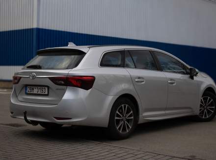 Toyota - Avensis