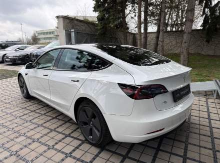 Tesla - Model 3