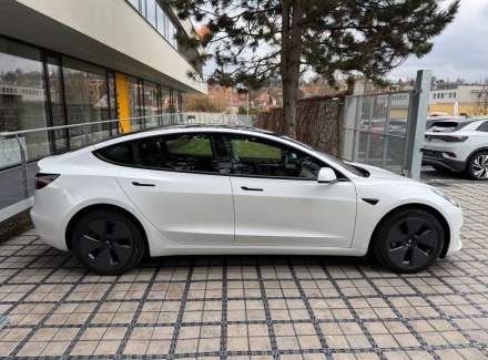Tesla - Model 3