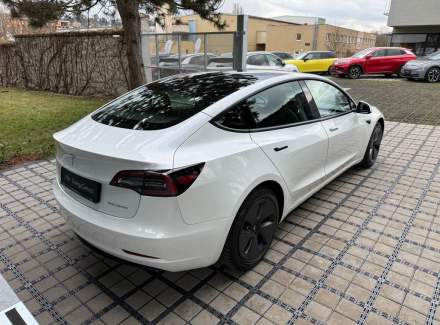 Tesla - Model 3