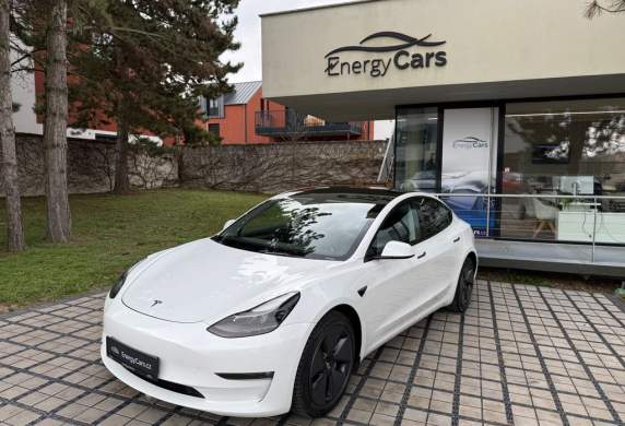Tesla - Model 3