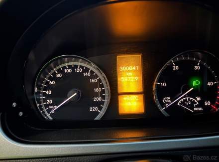 Mercedes-Benz - Vito