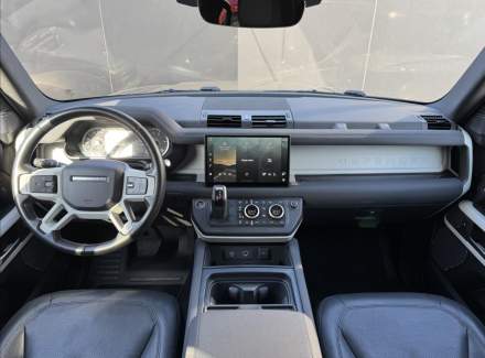 Land Rover - Defender