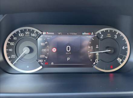 Land Rover - Defender