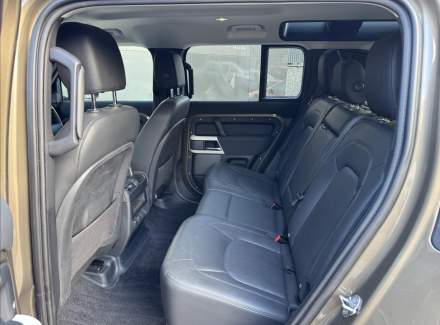 Land Rover - Defender