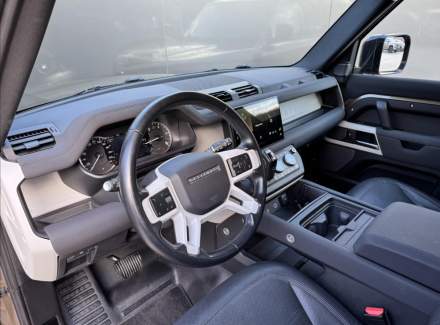 Land Rover - Defender
