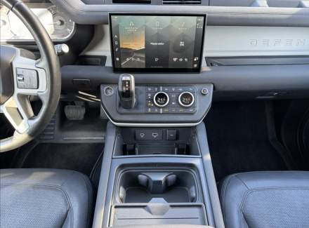 Land Rover - Defender