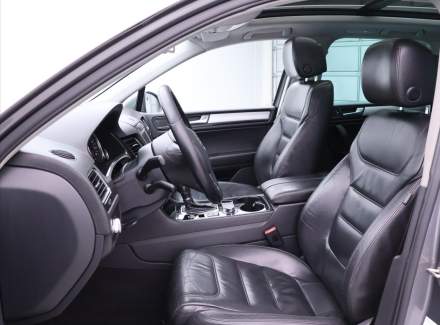 Volkswagen - Touareg