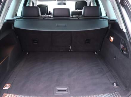 Volkswagen - Touareg