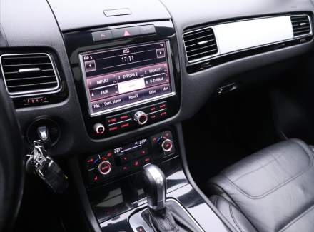 Volkswagen - Touareg