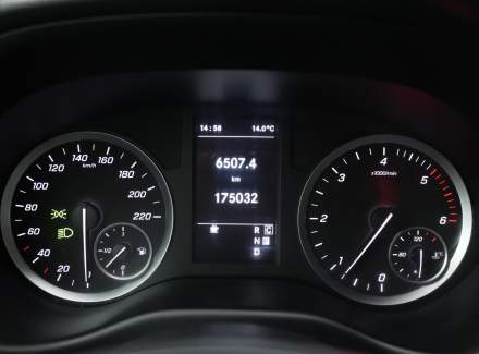 Mercedes-Benz - Vito