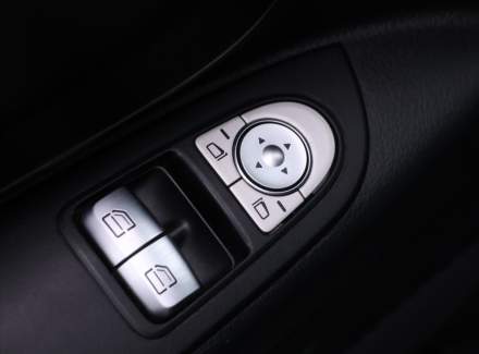 Mercedes-Benz - Vito