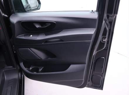 Mercedes-Benz - Vito
